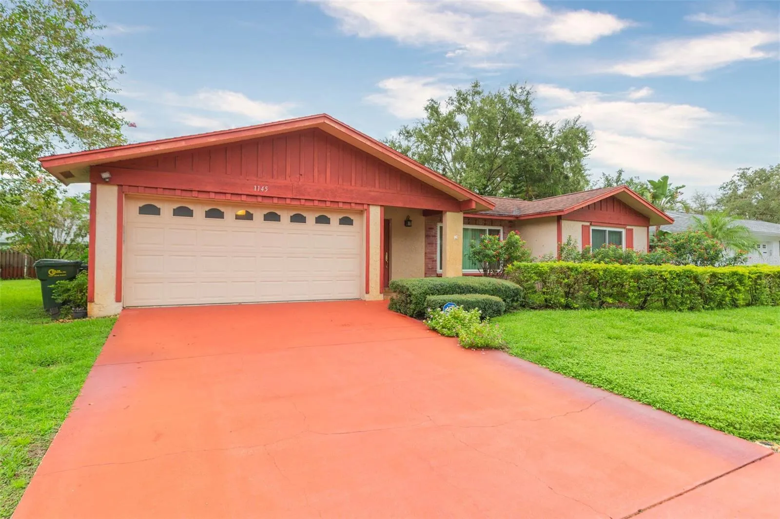 1145 LANYARD ST