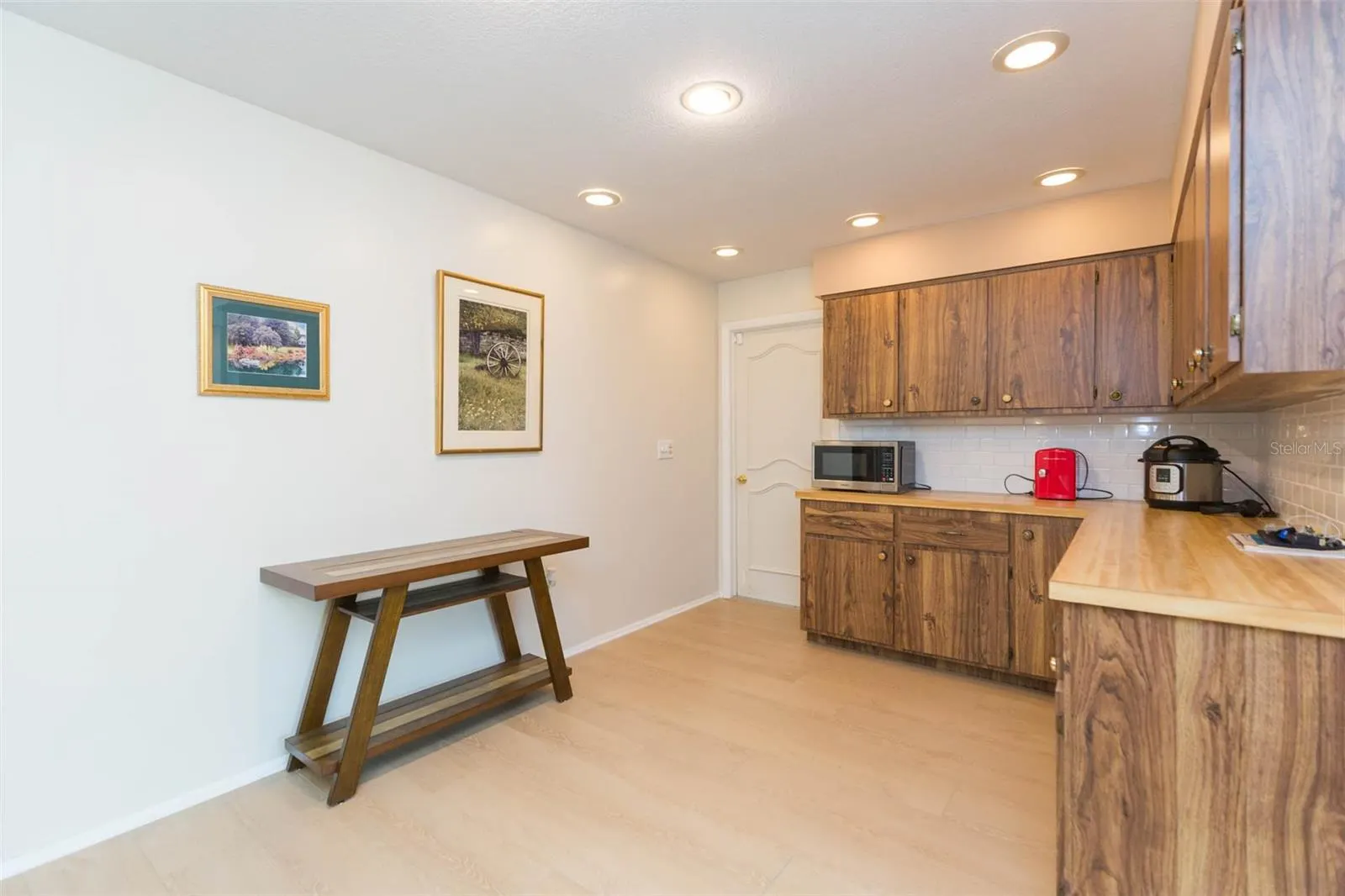 1145 LANYARD ST