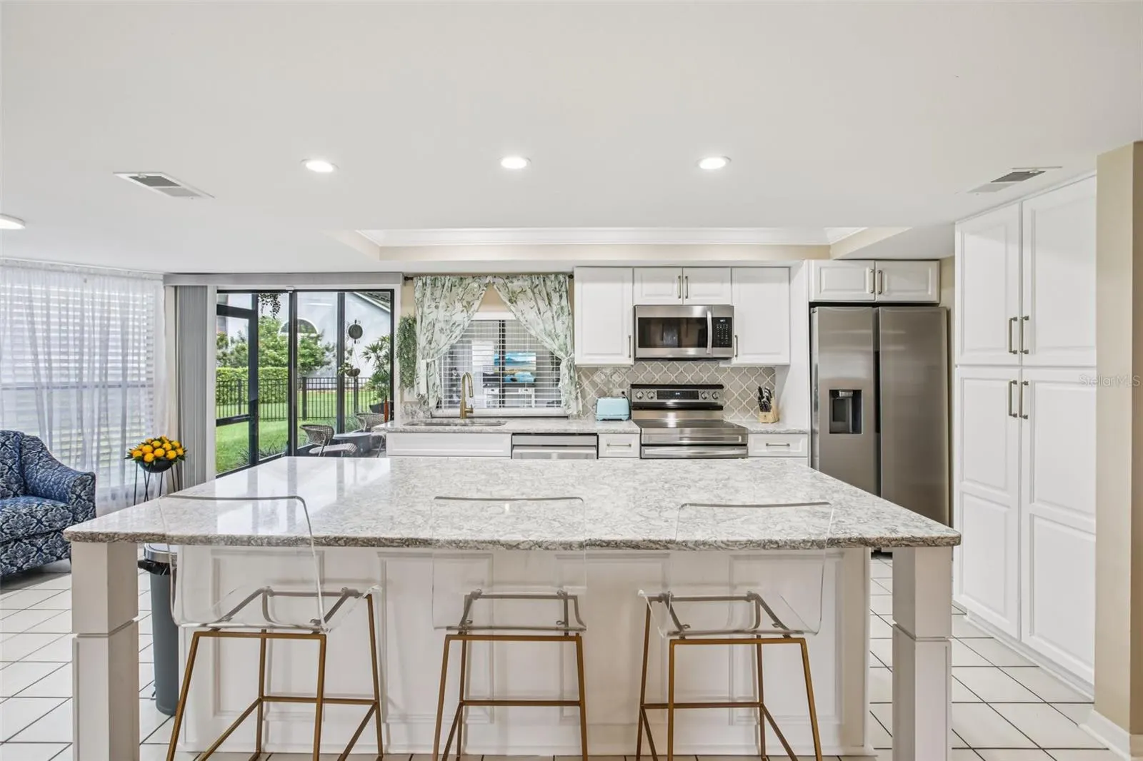 2110 ARBOR OAKS DR
