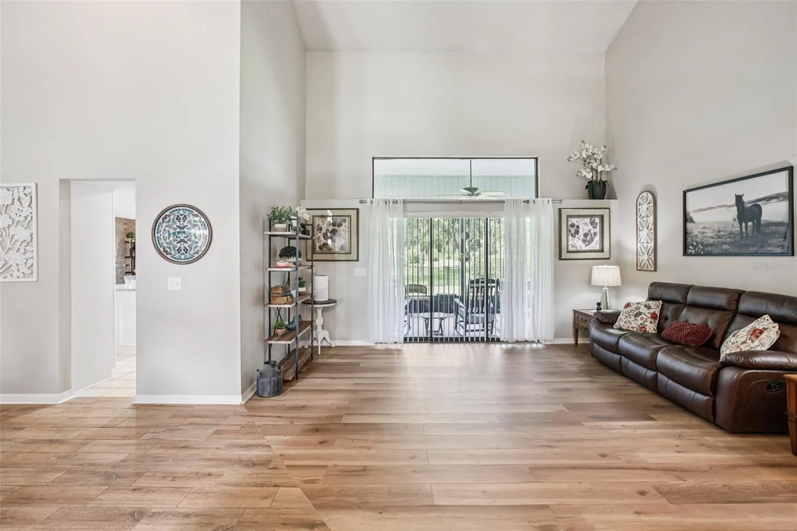 2110 ARBOR OAKS DR