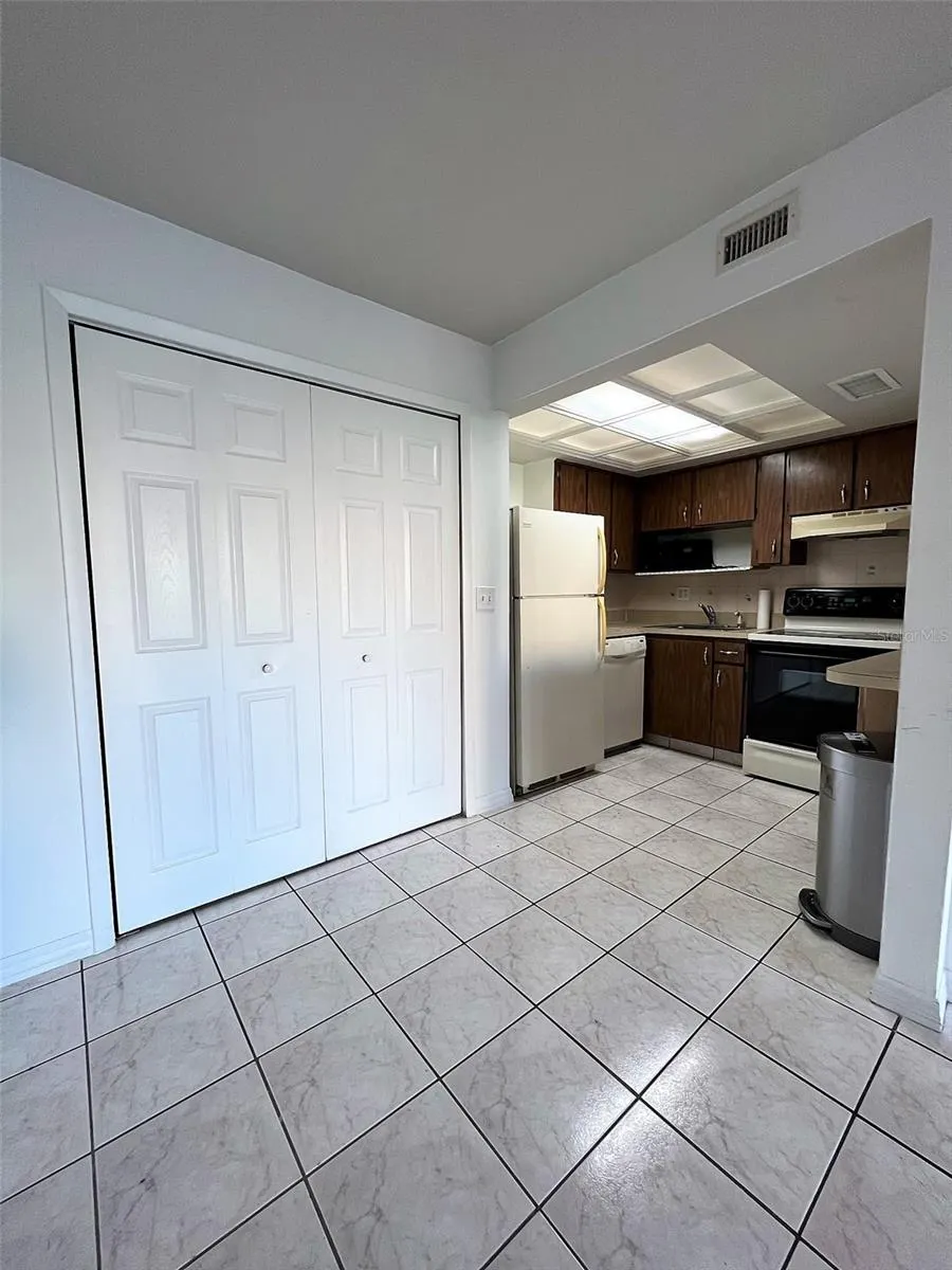 8602 CHAMPLAIN CT #91, #91