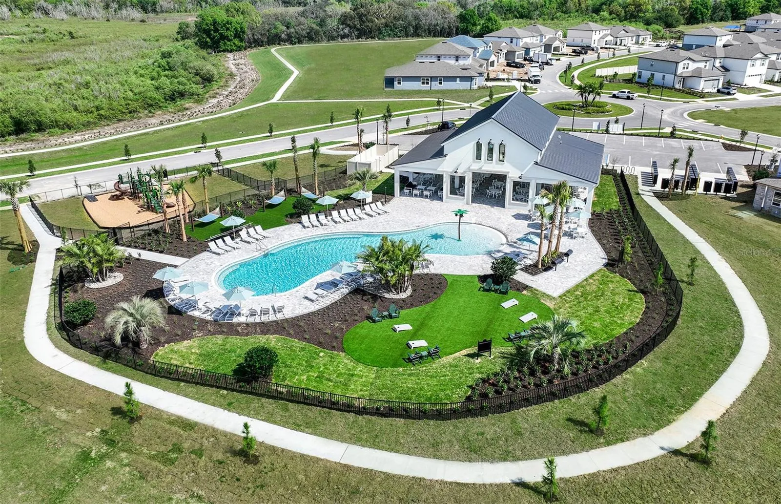 1735 RUBY LN