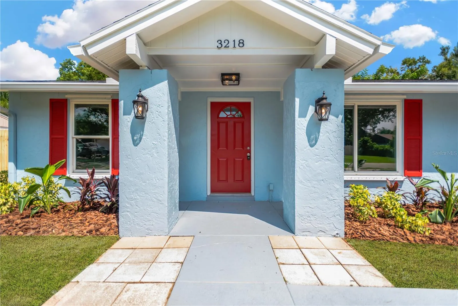 3218 KING CHARLES CIR