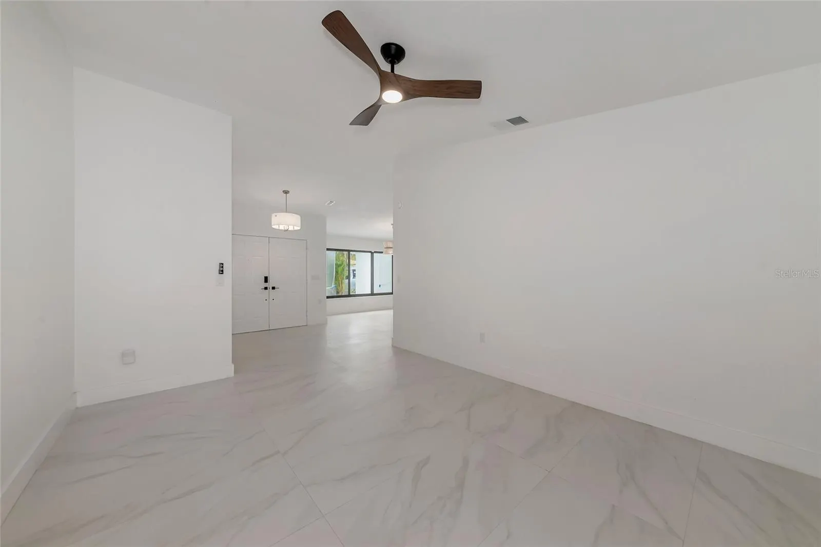 1658 RIDGEWOOD LN