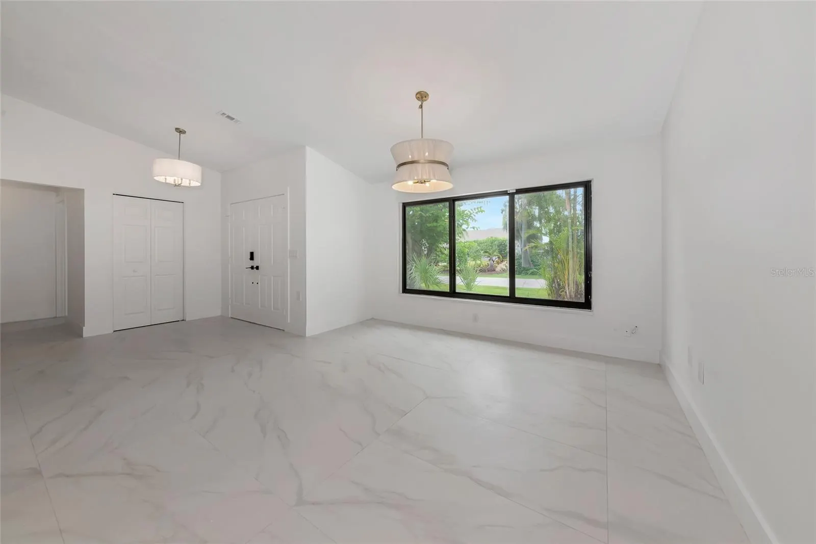 1658 RIDGEWOOD LN