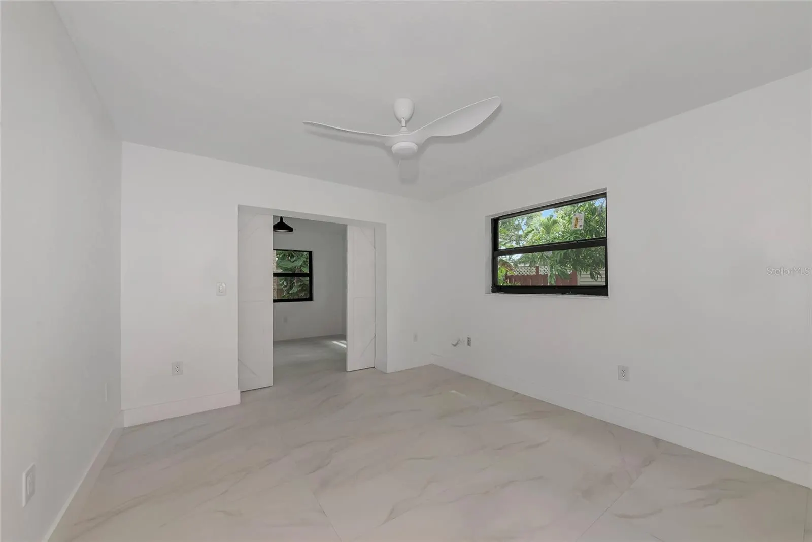 1658 RIDGEWOOD LN