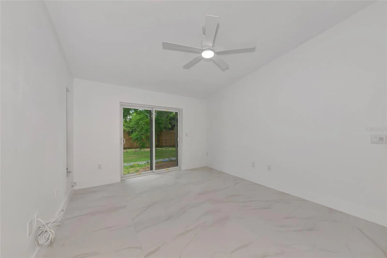 1658 RIDGEWOOD LN