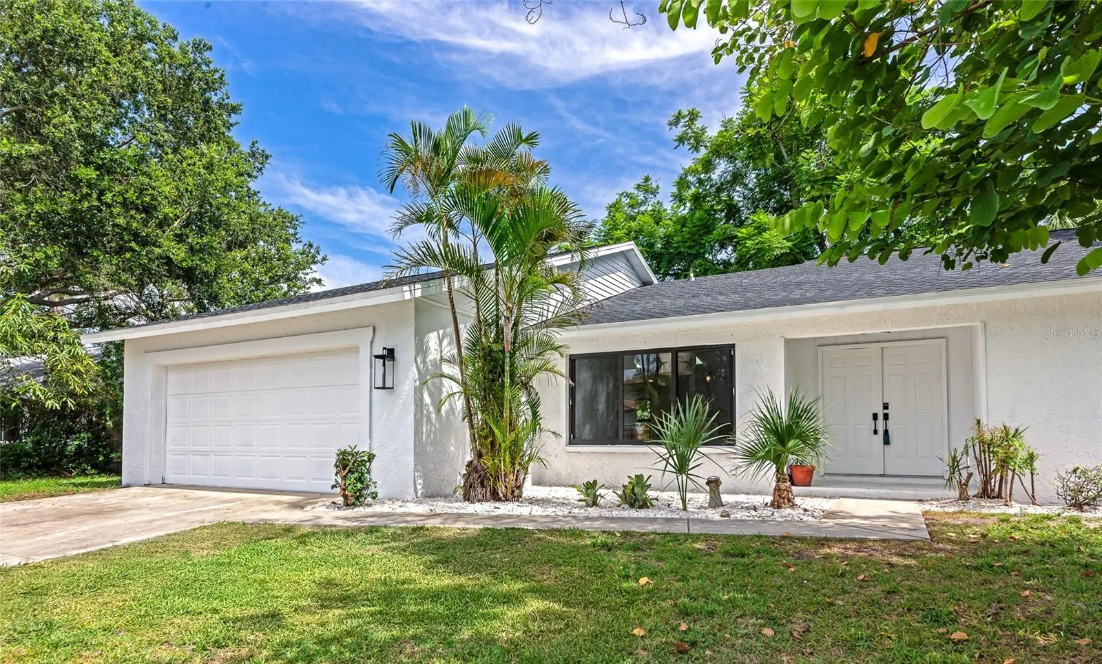 1658 RIDGEWOOD LN