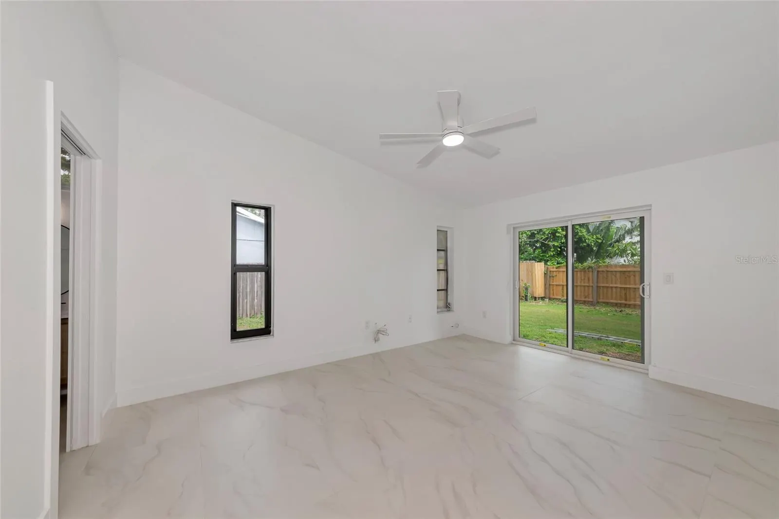 1658 RIDGEWOOD LN