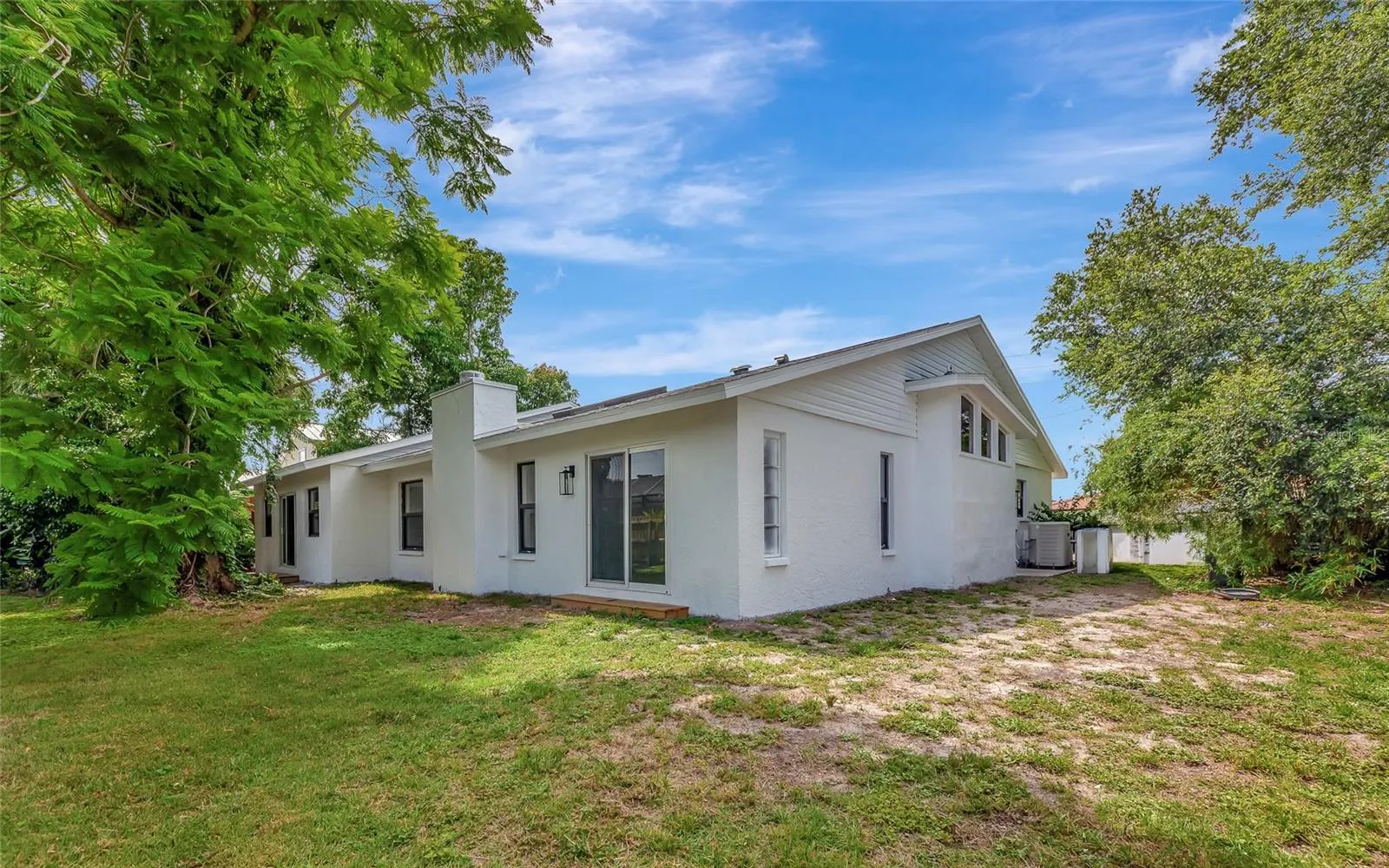 1658 RIDGEWOOD LN