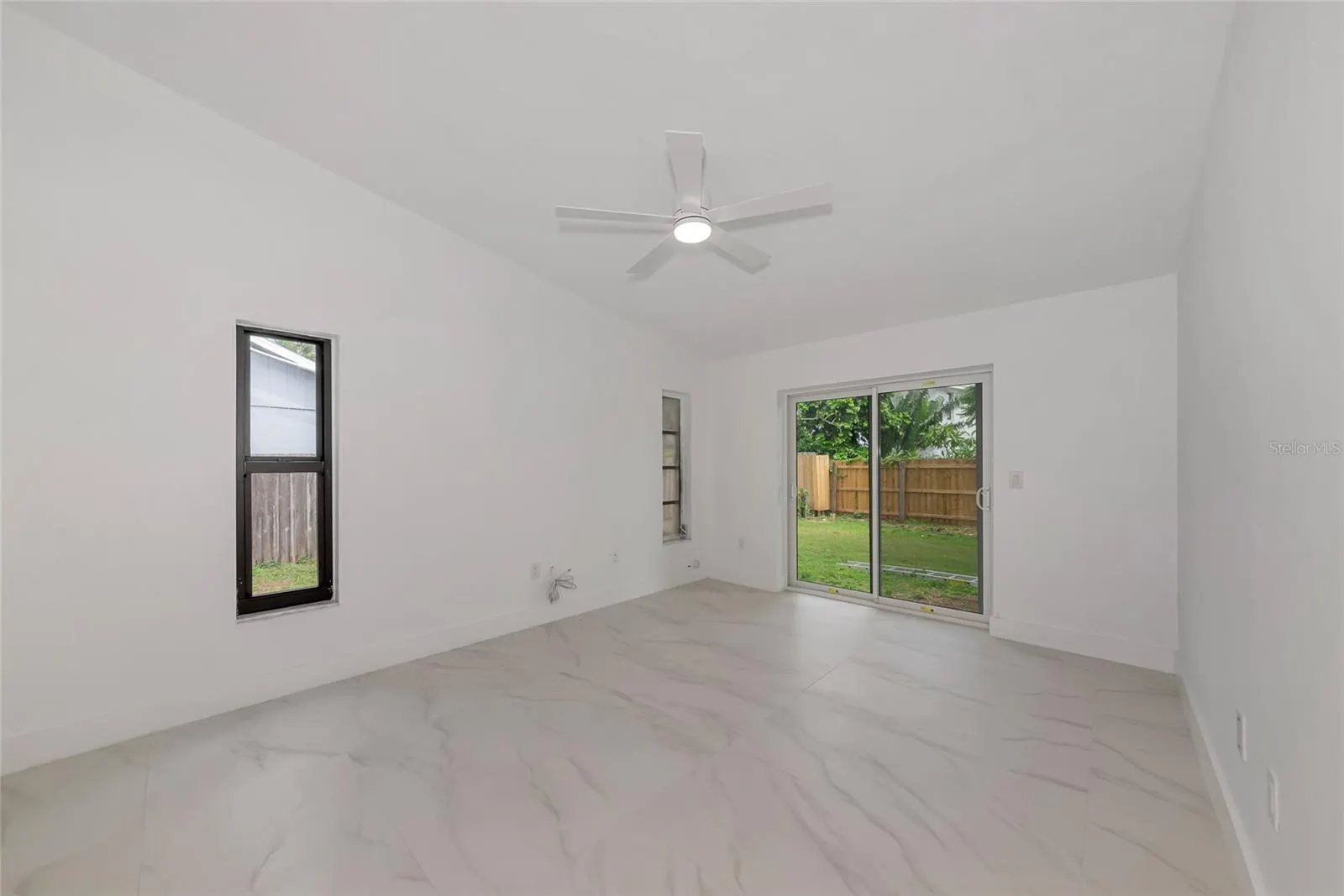 1658 RIDGEWOOD LN