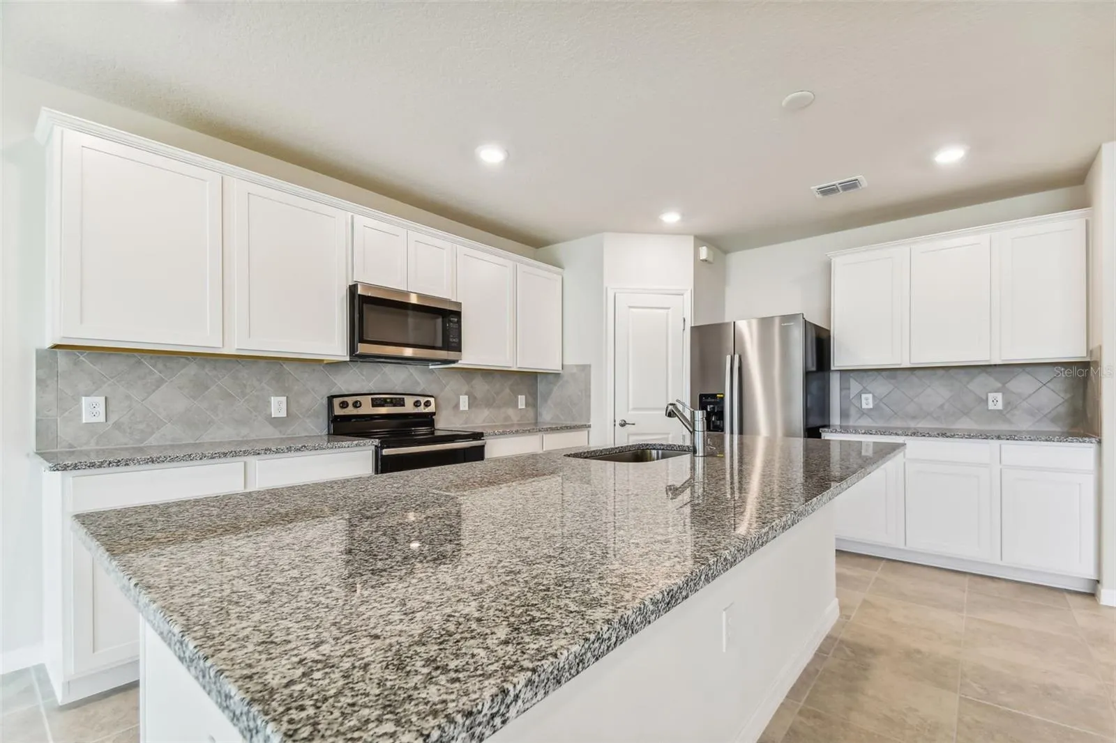 11219 SYCAMORE GLEN LOOP