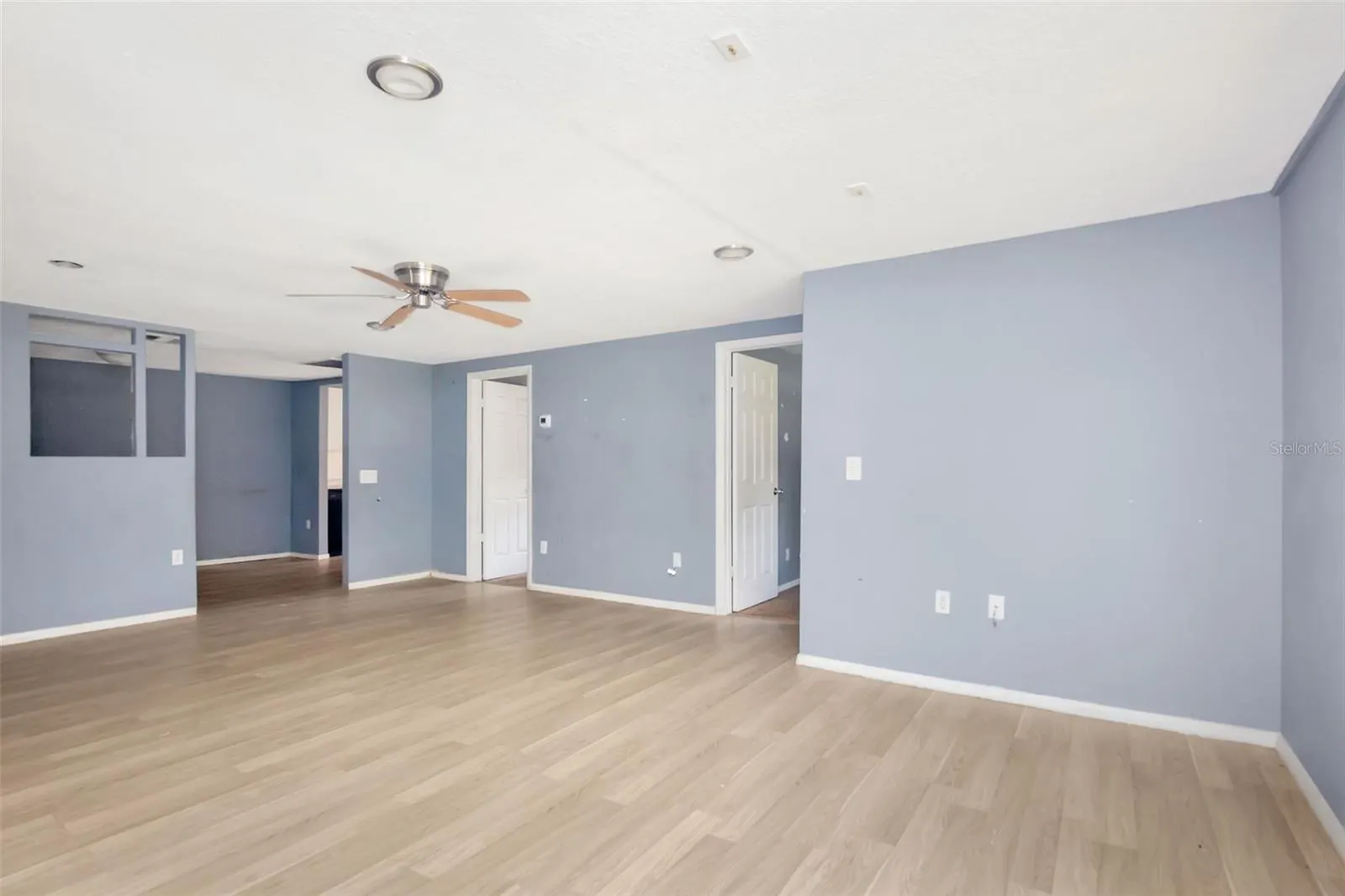 1009 MERCER LOOP