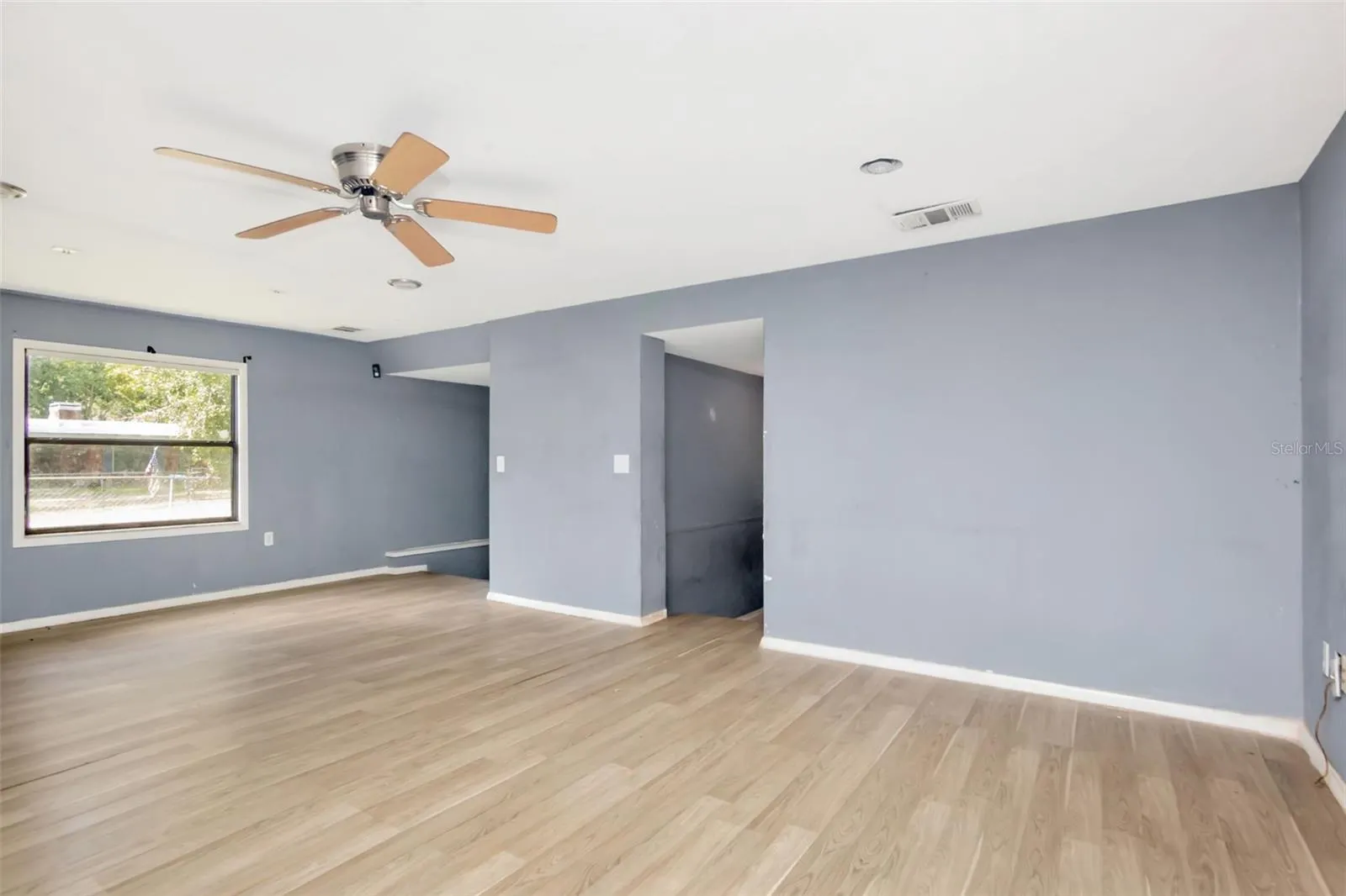 1009 MERCER LOOP
