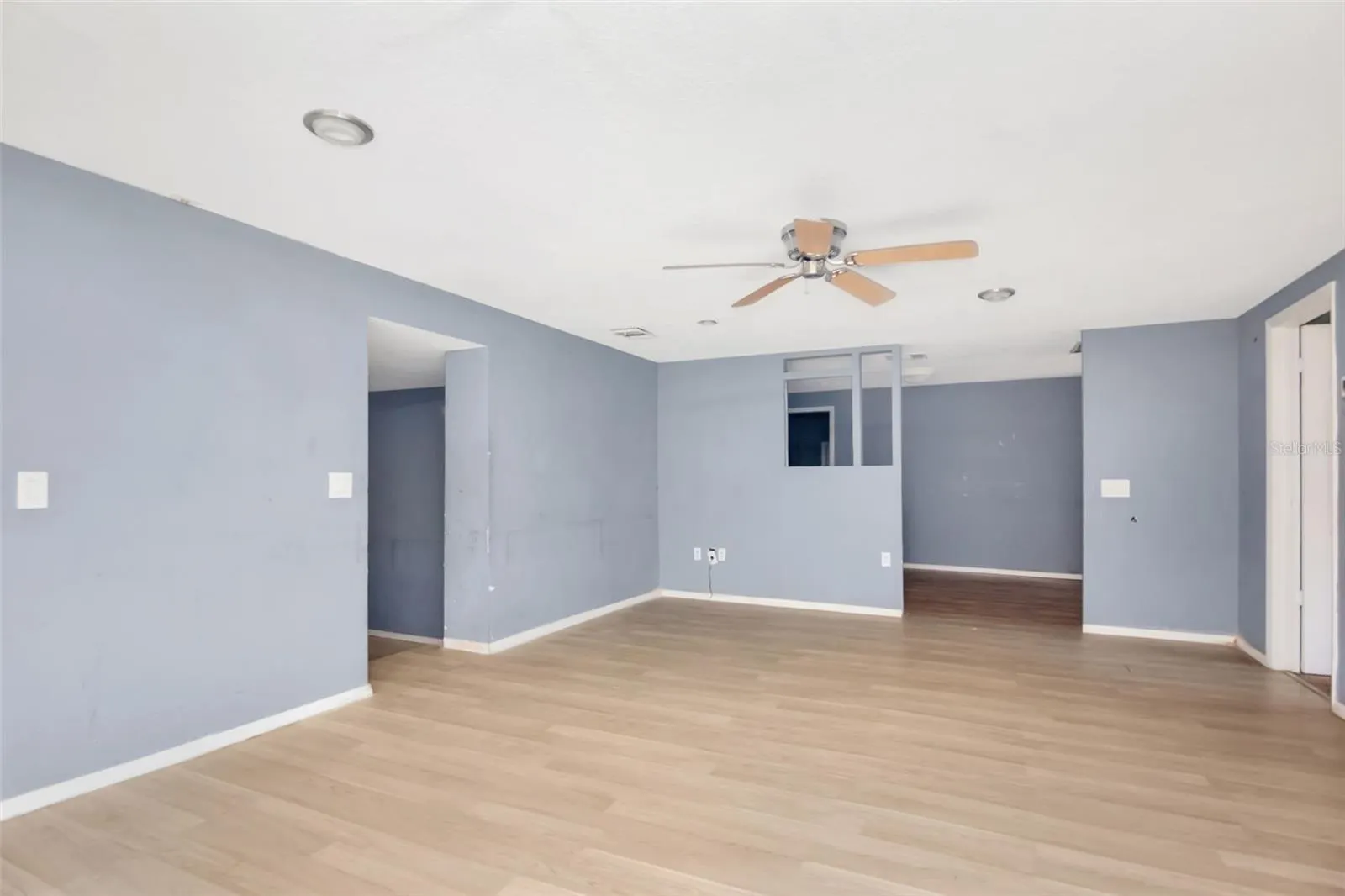 1009 MERCER LOOP