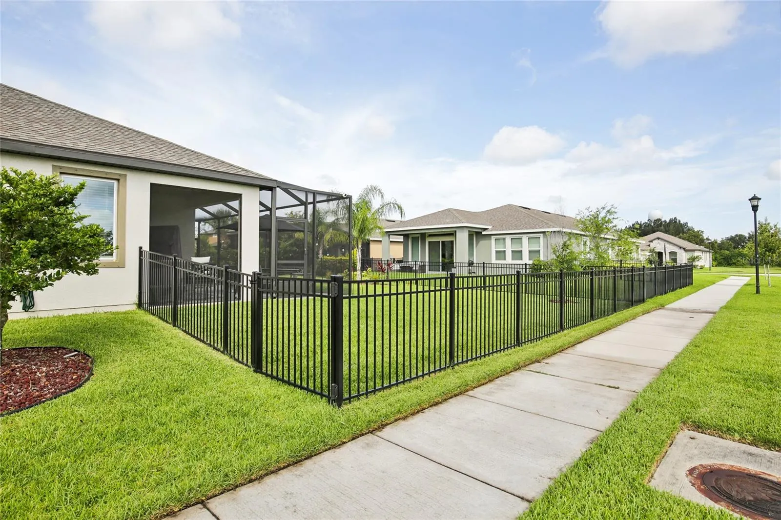 6240 SEA AIR DR