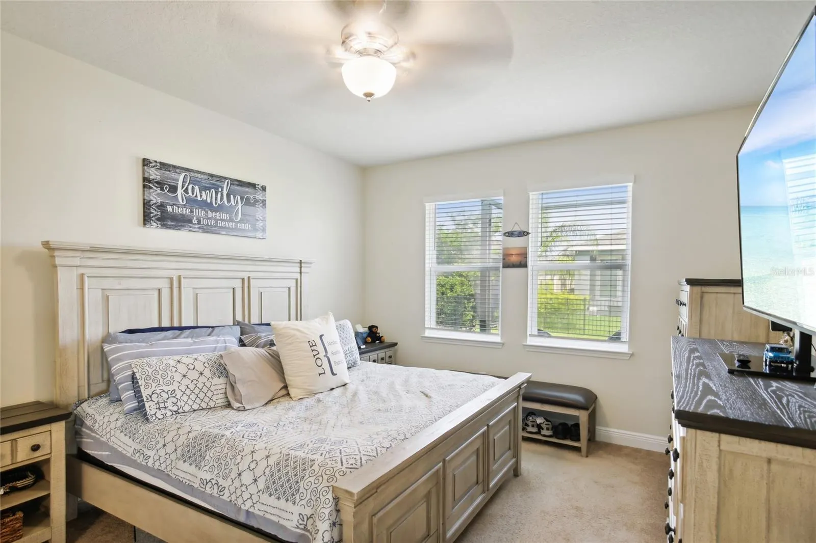6240 SEA AIR DR