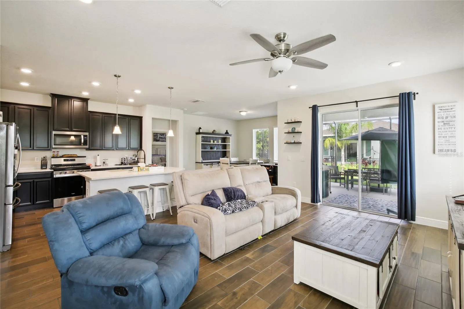 6240 SEA AIR DR