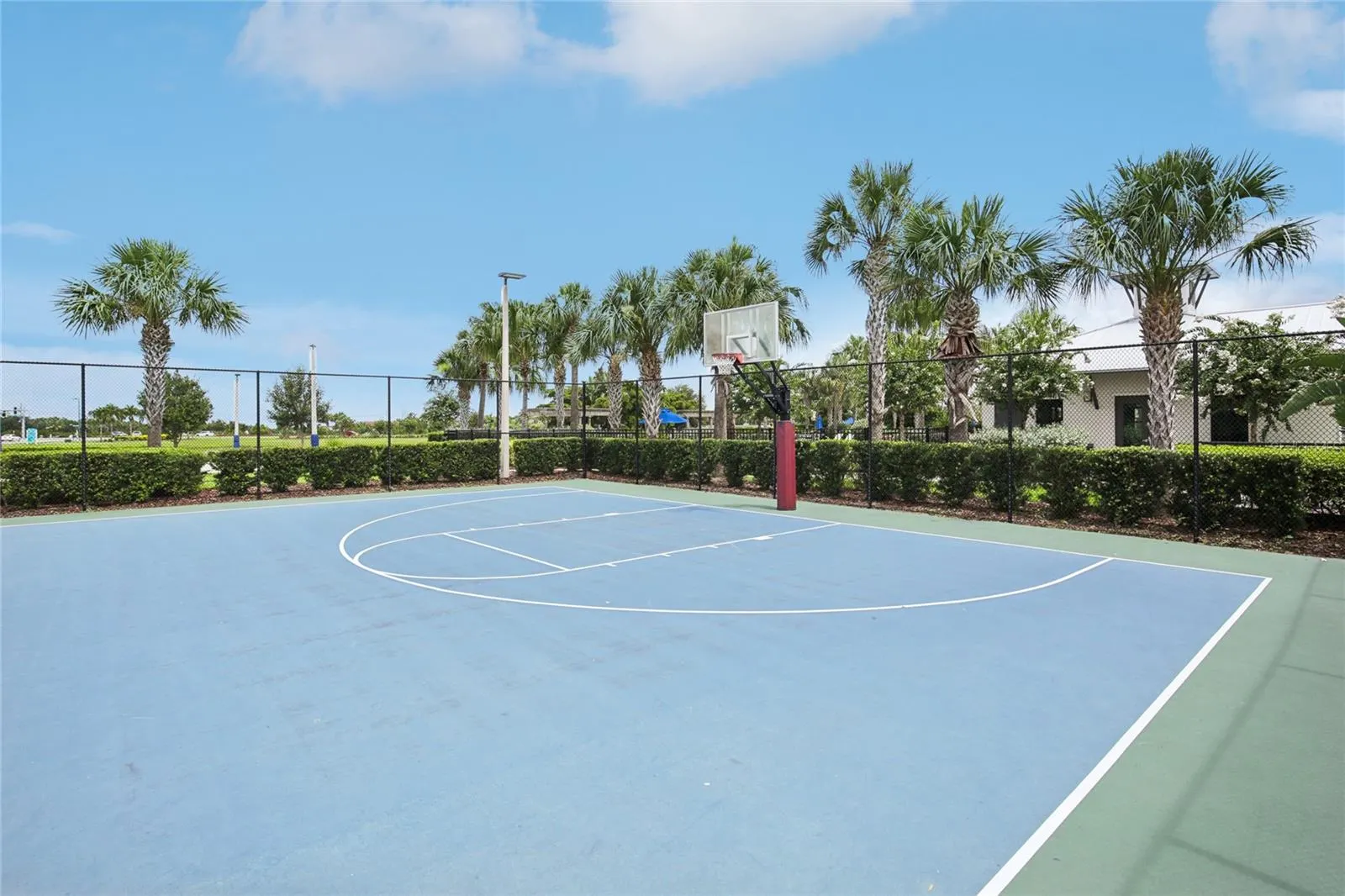 6240 SEA AIR DR