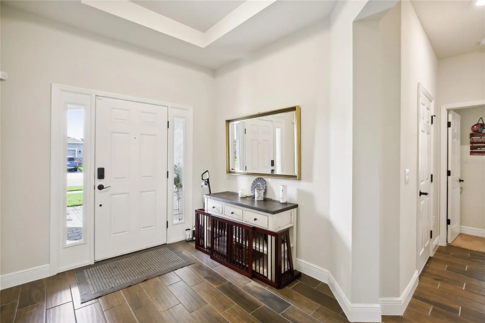 6240 SEA AIR DR