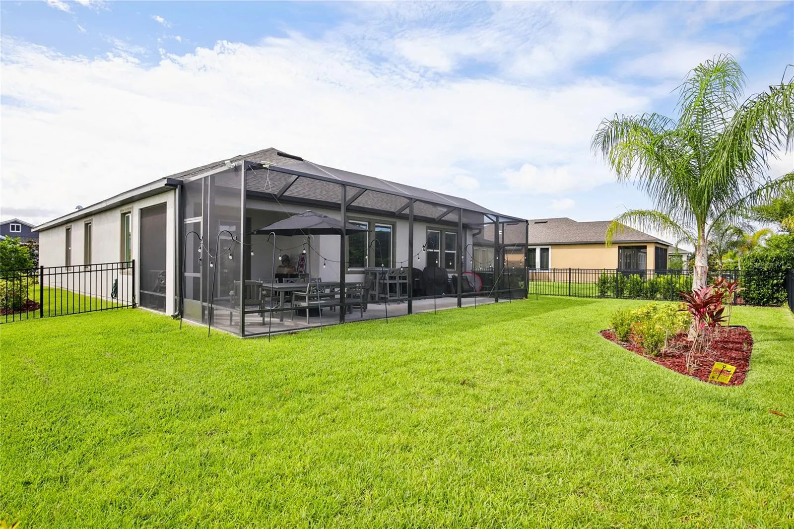 6240 SEA AIR DR