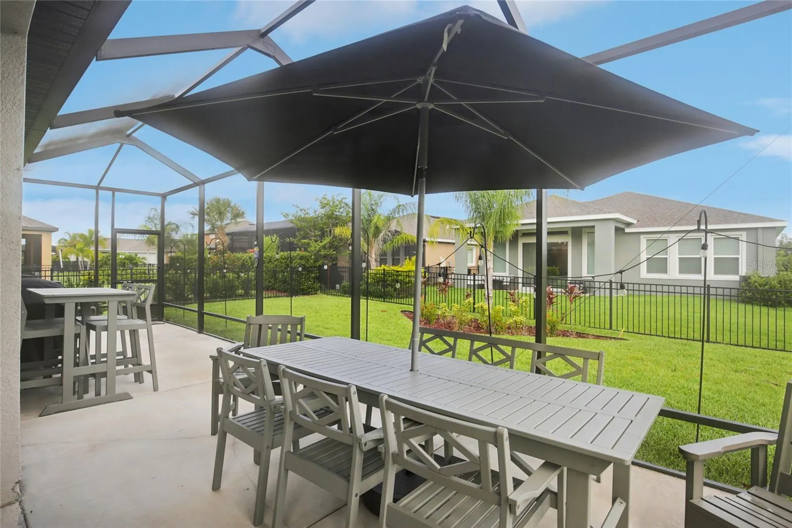 6240 SEA AIR DR