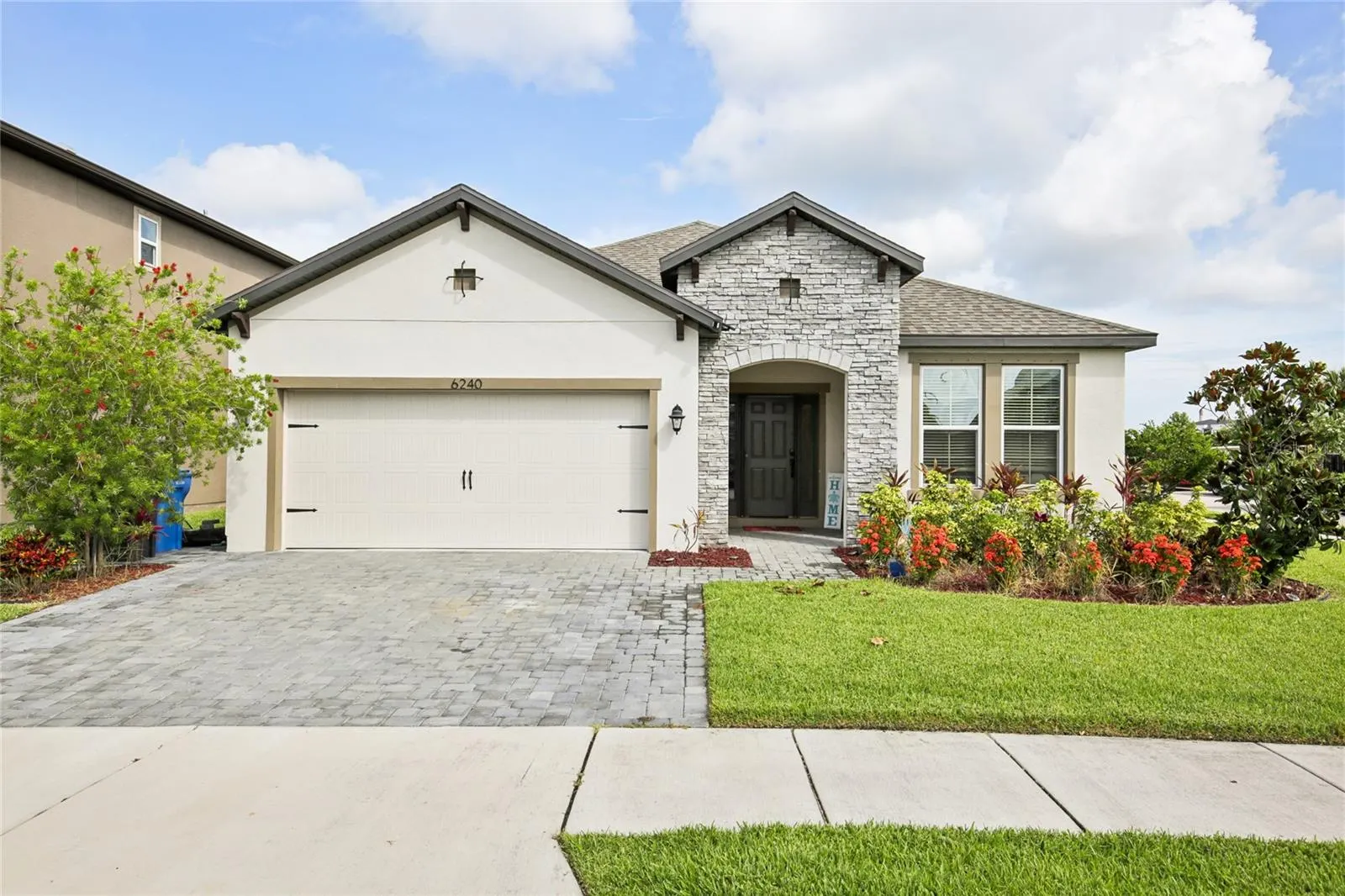 6240 SEA AIR DR