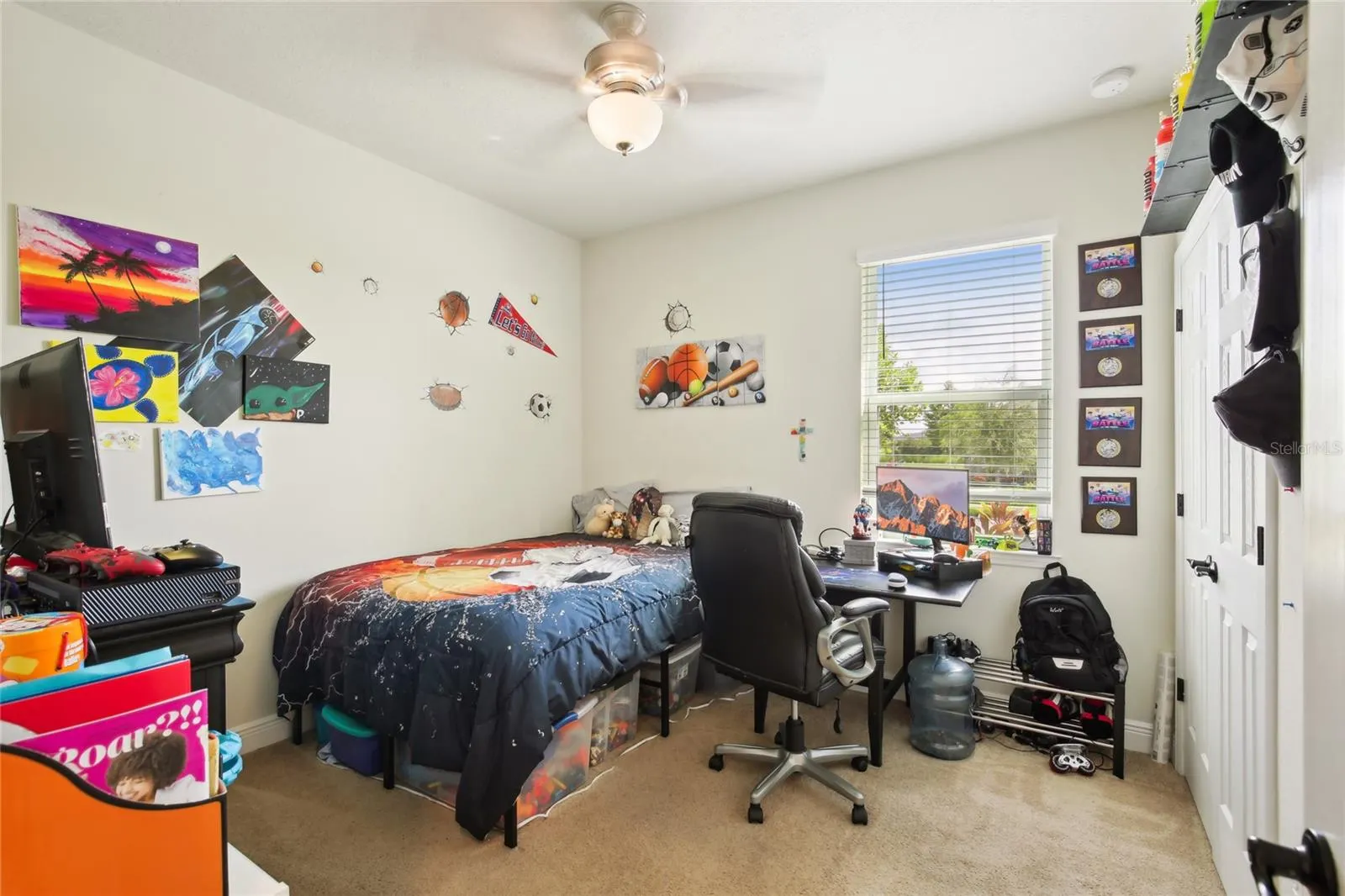 6240 SEA AIR DR