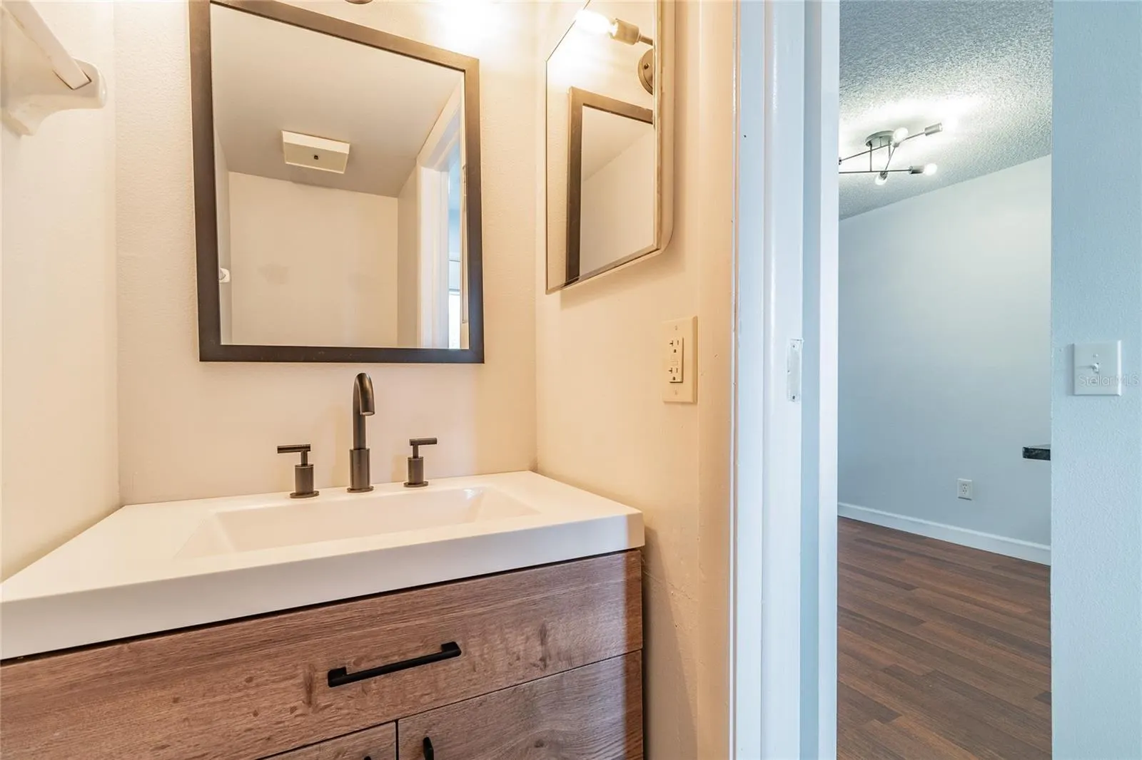 4907 W MCELROY AVE #H209, #H209