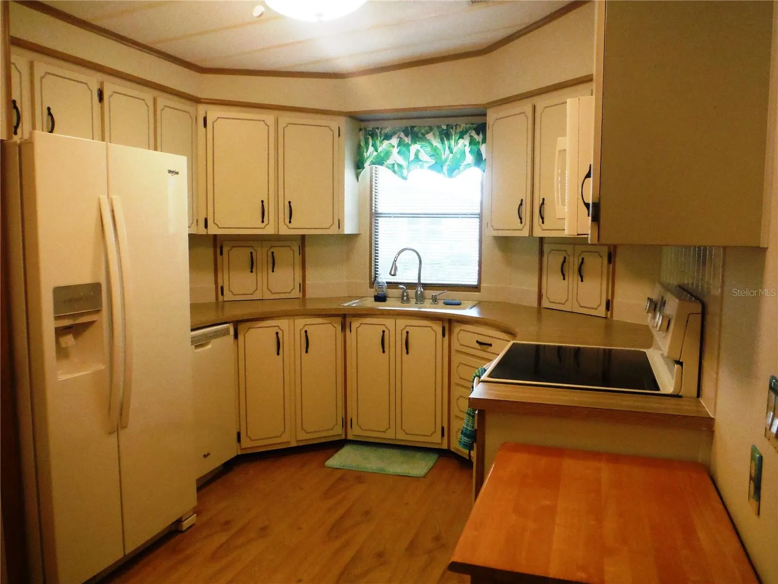 165 PINEWOOD TER #108, #108
