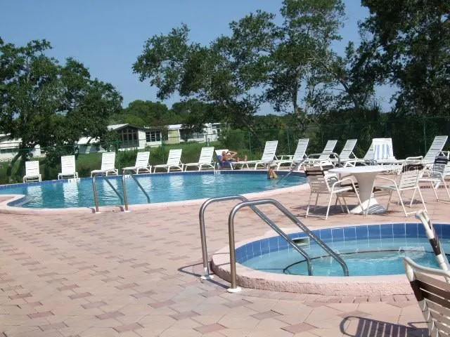 165 PINEWOOD TER #108, #108