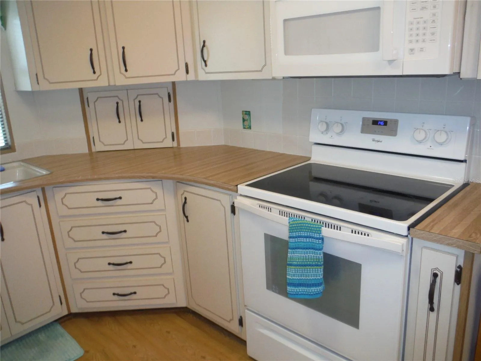 165 PINEWOOD TER #108, #108