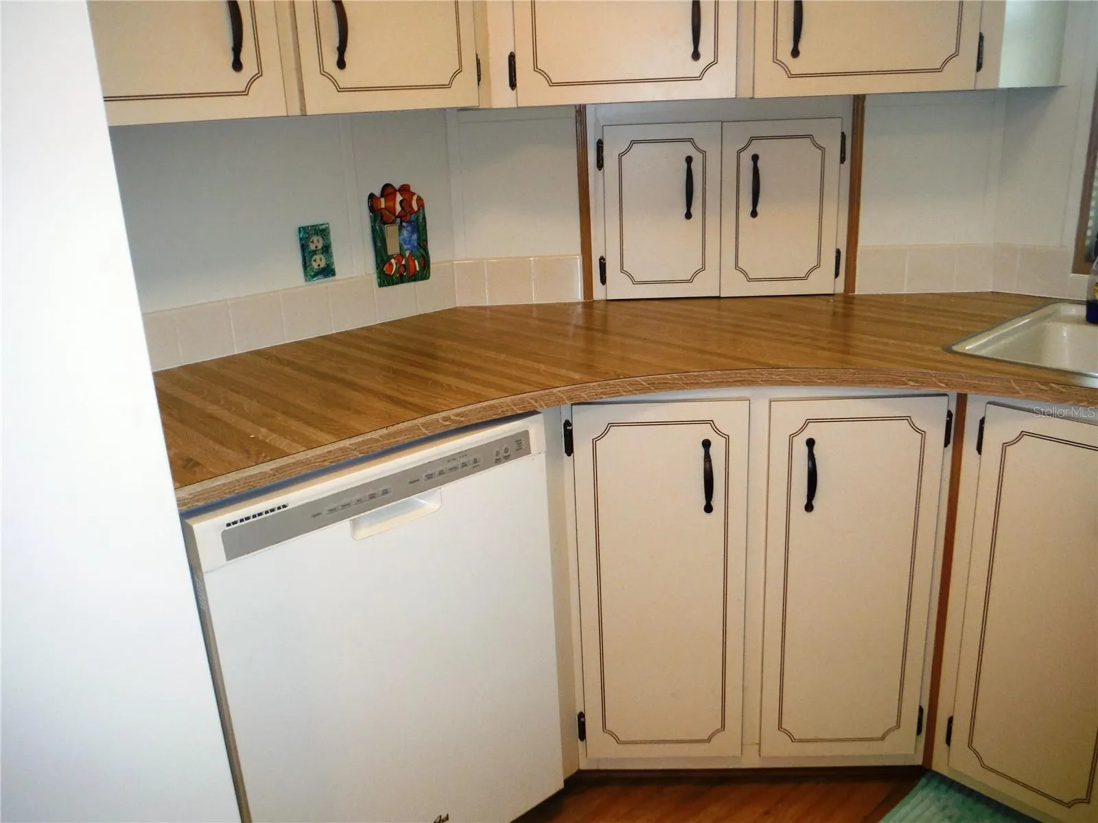 165 PINEWOOD TER #108, #108