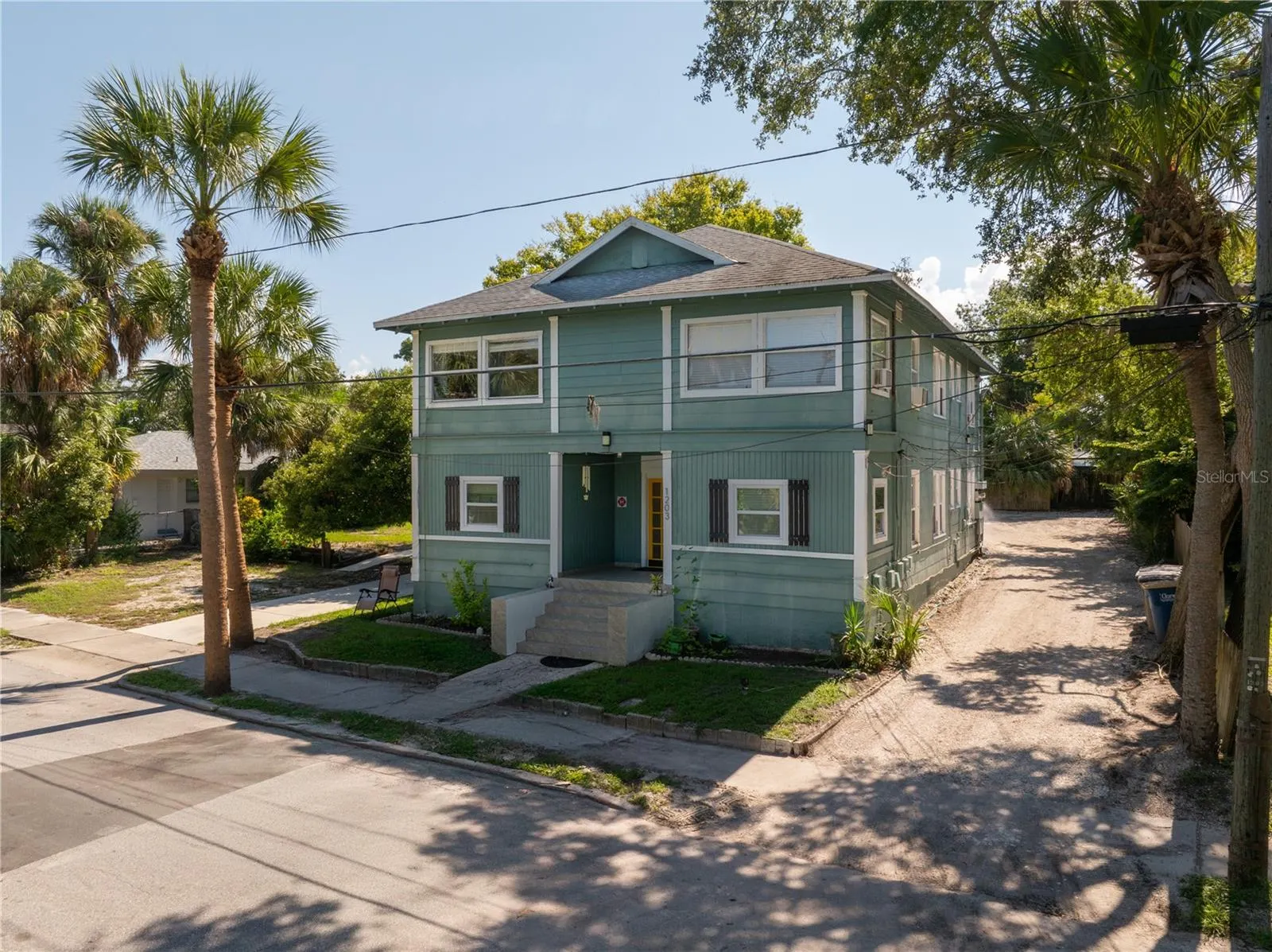 1203 N OSCEOLA AVE
