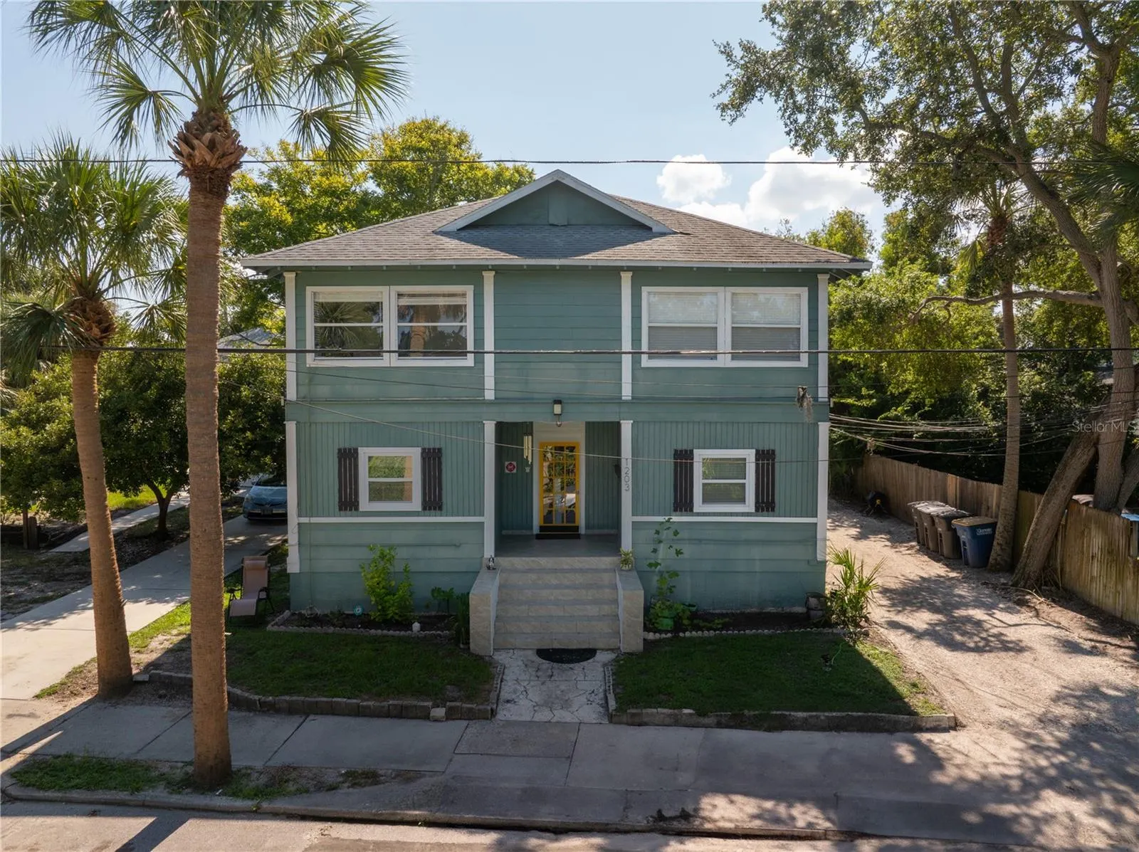 1203 N OSCEOLA AVE