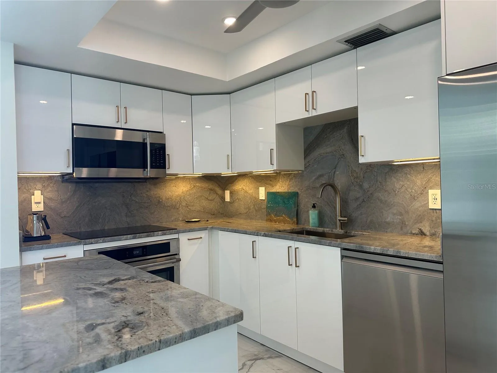 100 PIERCE ST #801, #801