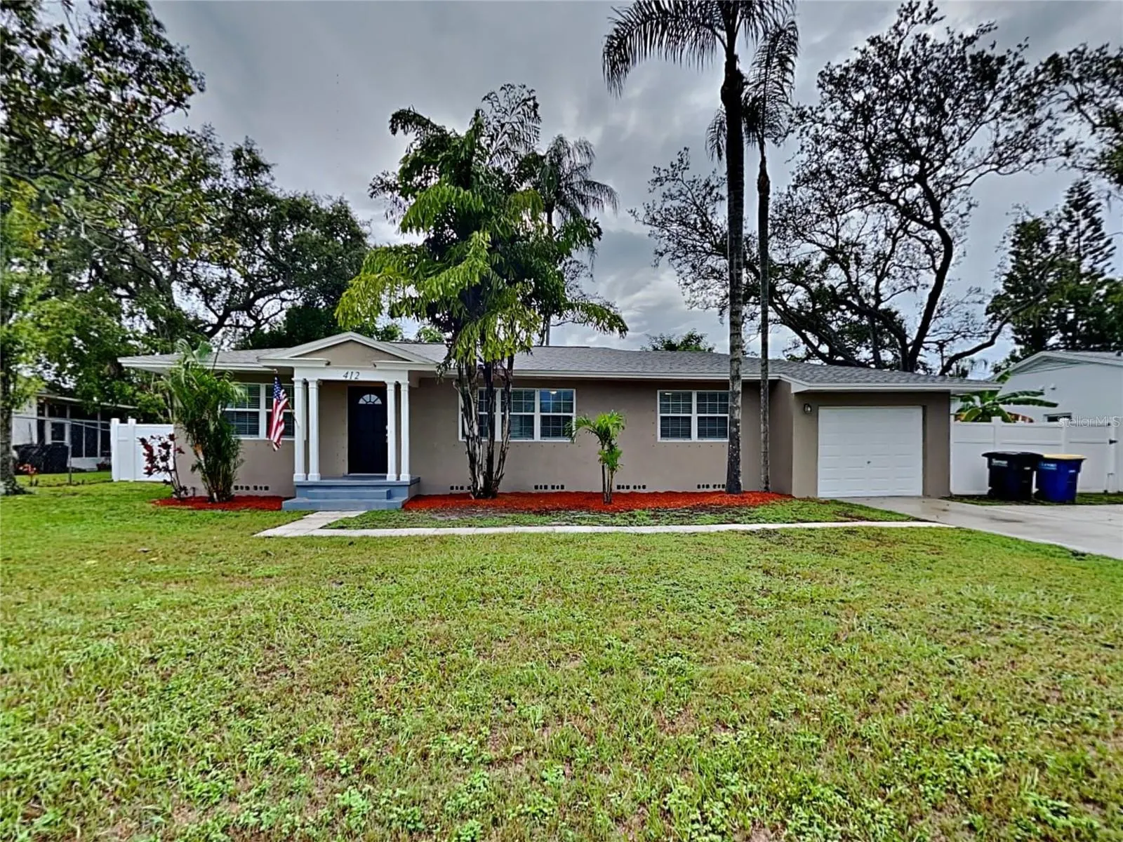 412 RICHARDS AVE