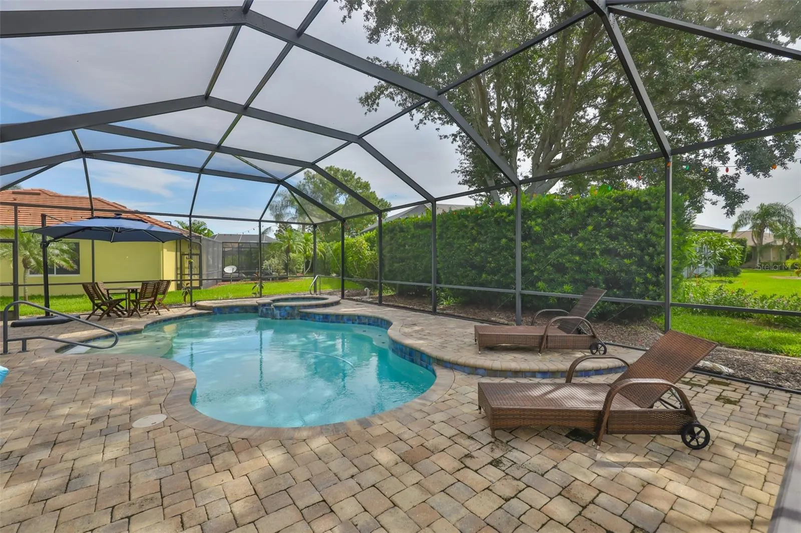3723 GAVIOTA DR