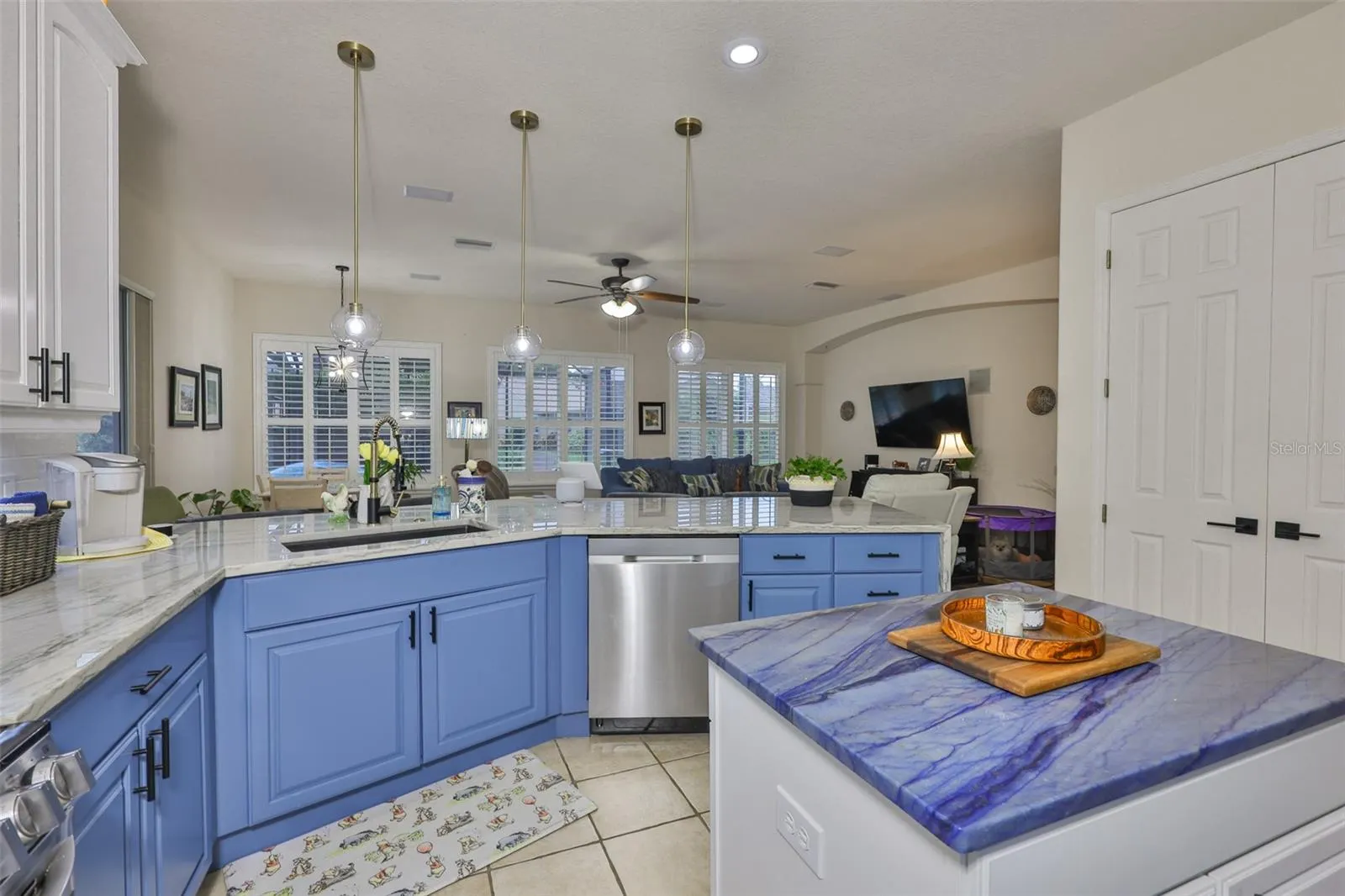 3723 GAVIOTA DR