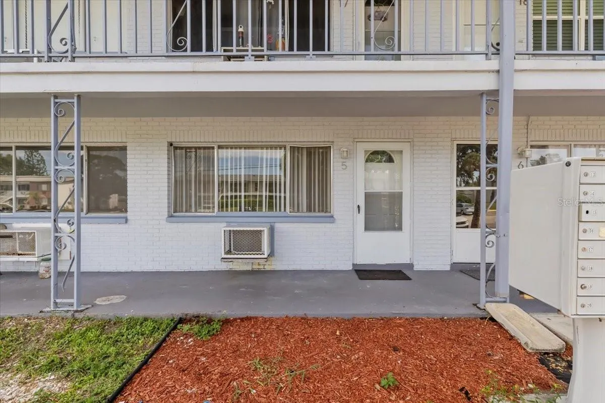 2353 SHELLEY ST #5, #5