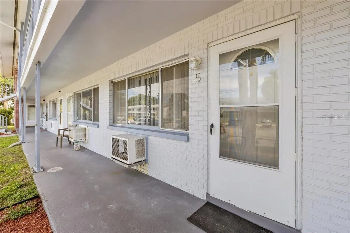 2353 SHELLEY ST #5, #5