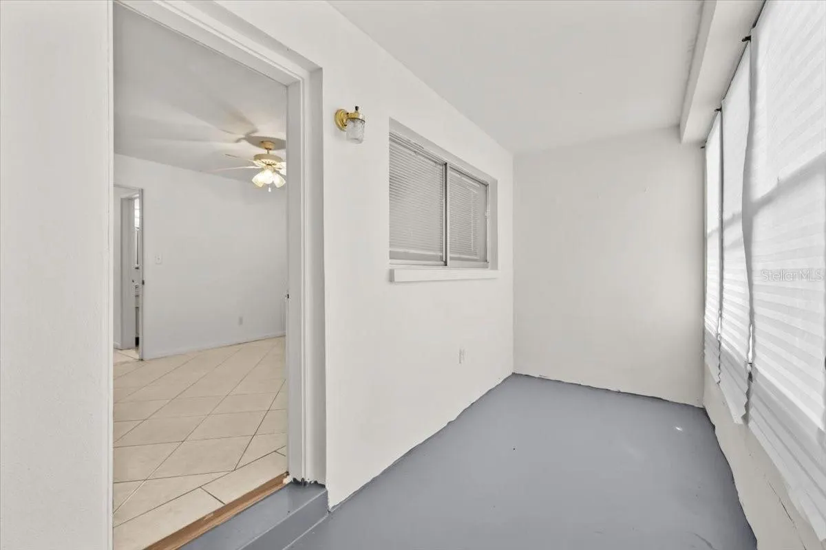 2353 SHELLEY ST #5, #5