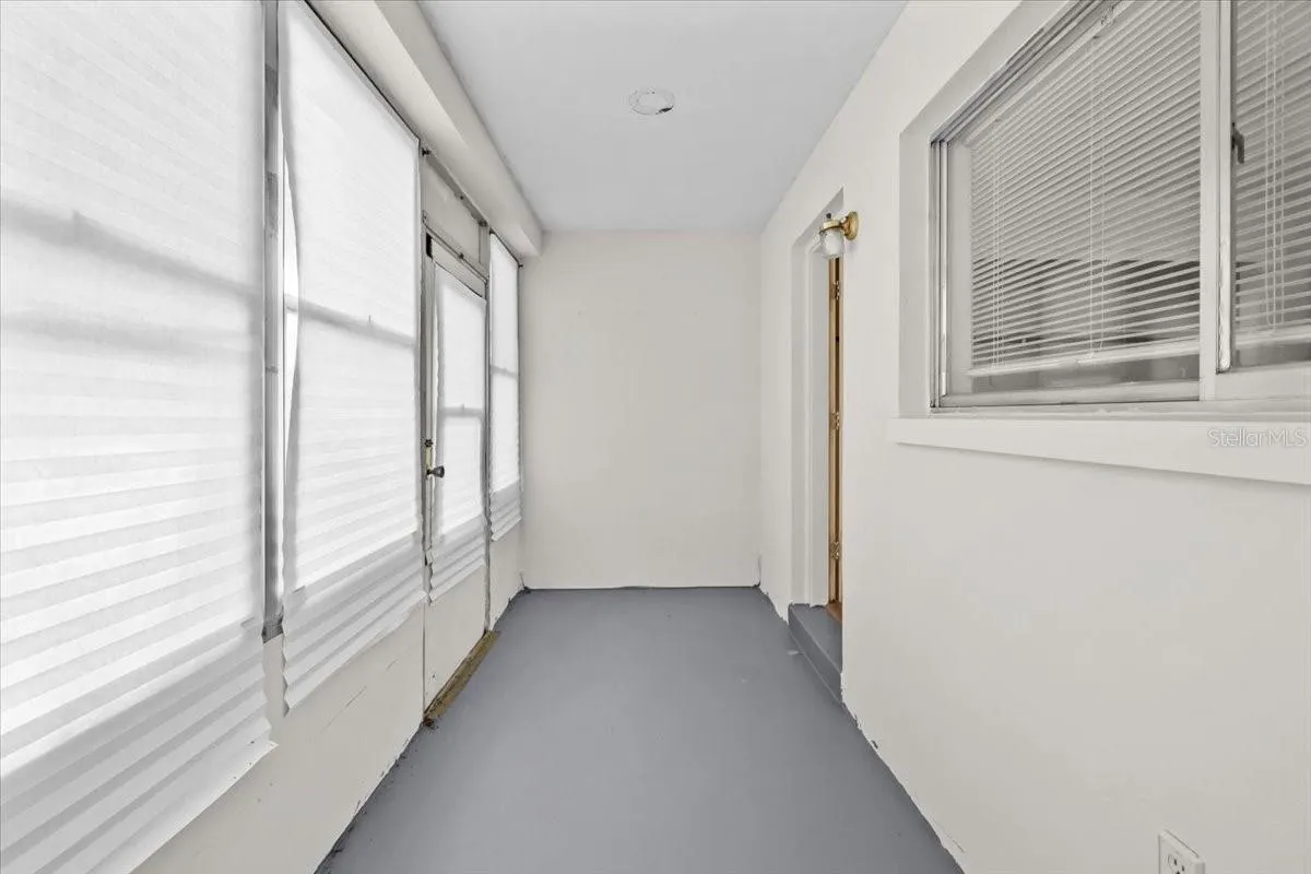 2353 SHELLEY ST #5, #5