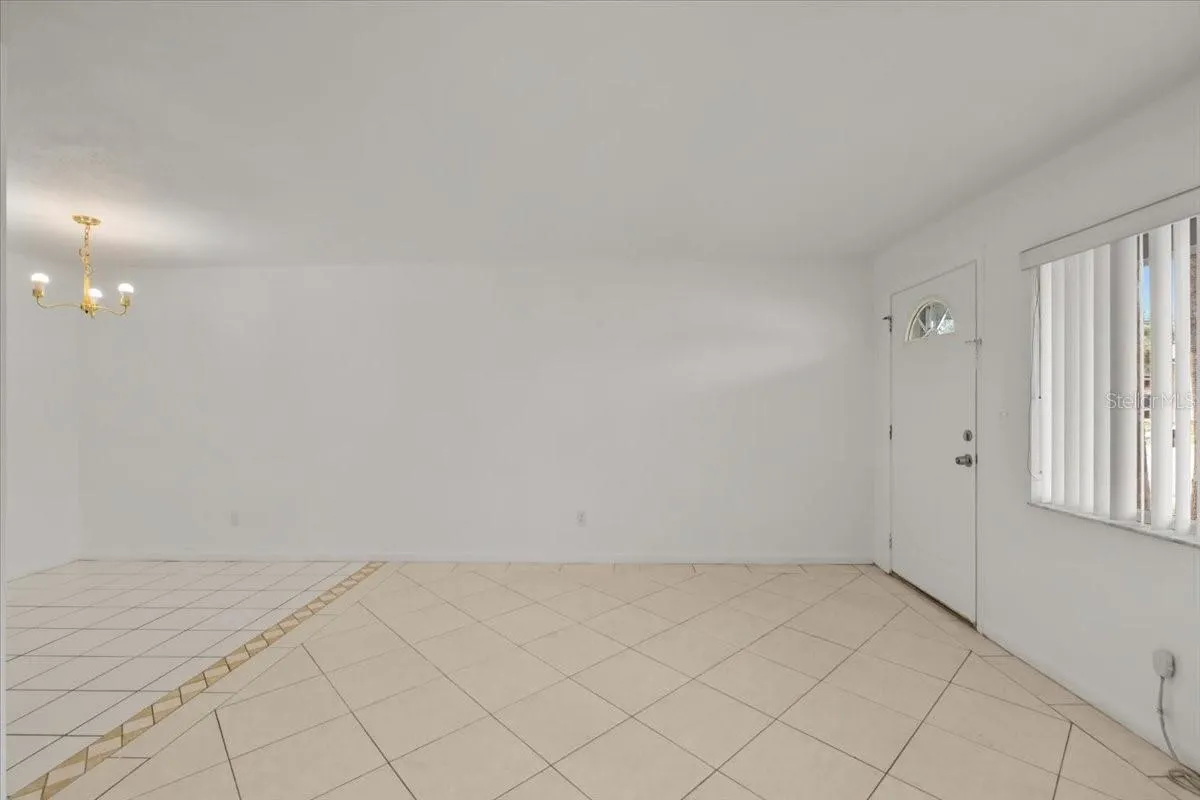 2353 SHELLEY ST #5, #5