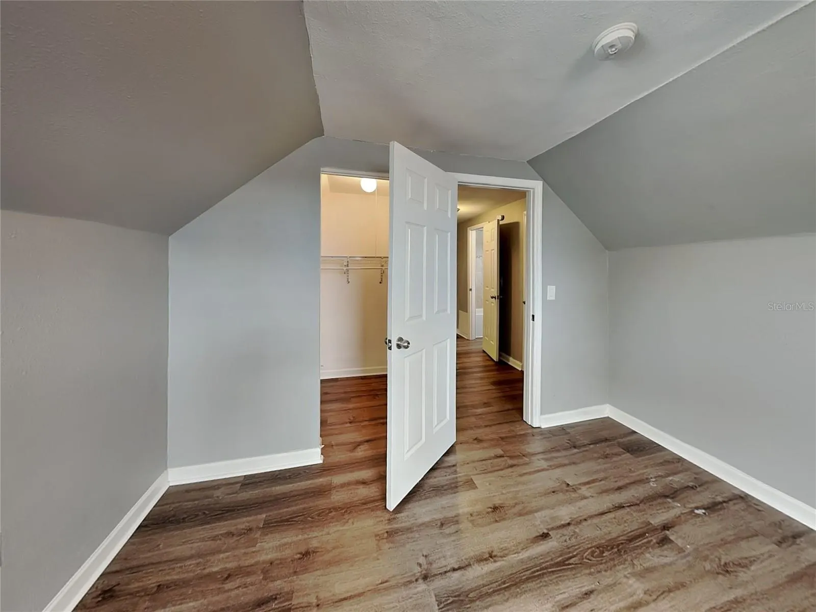 2543 GOLDEN POINCIANA PL