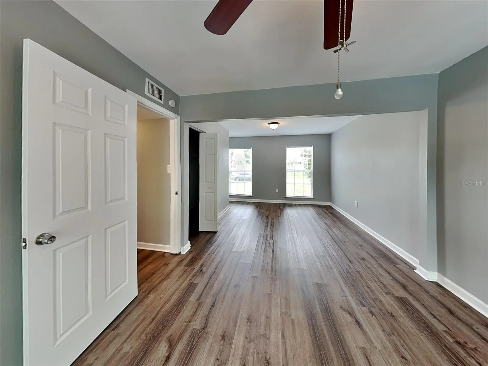 2543 GOLDEN POINCIANA PL