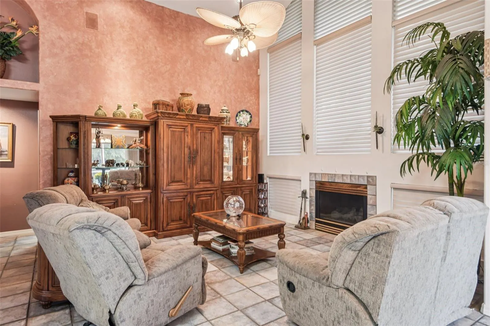 18928 PLACE MARQUETTE