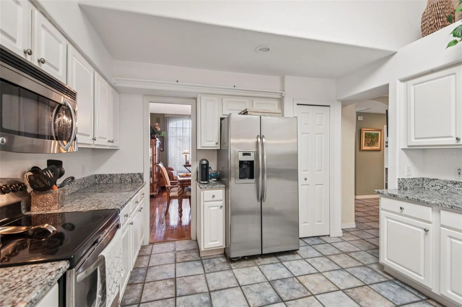 18928 PLACE MARQUETTE