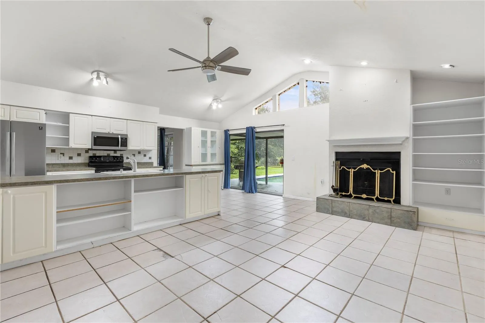 16503 FOOTHILL DR