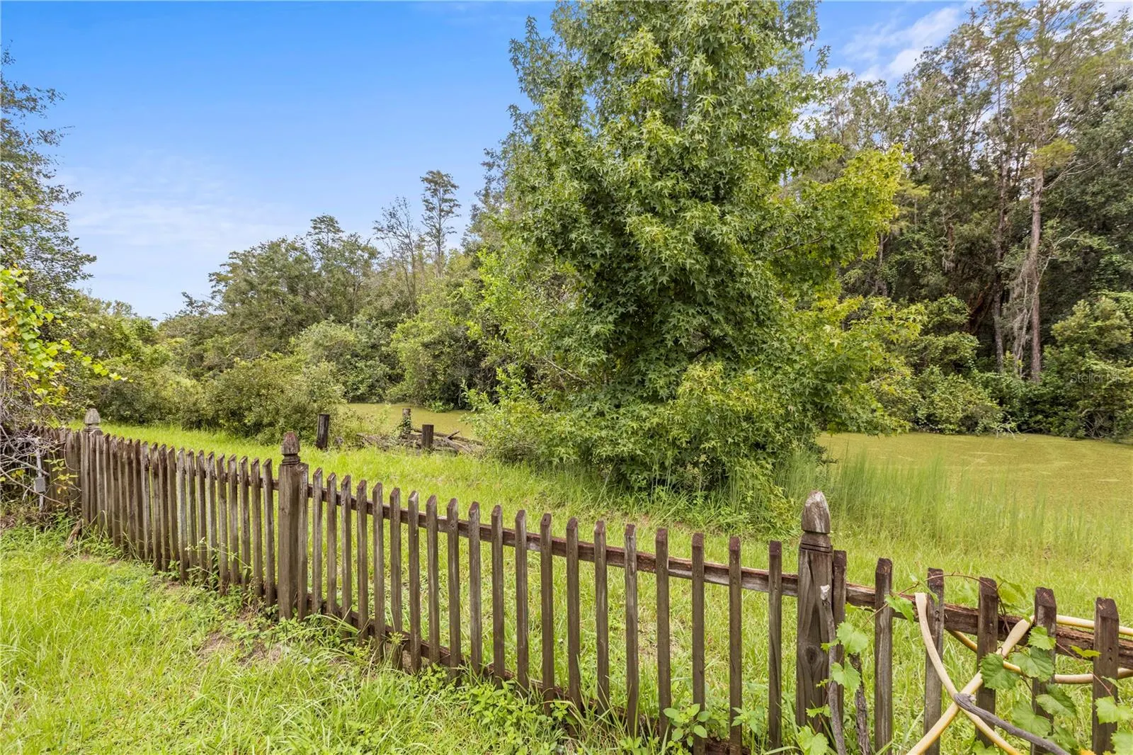 16503 FOOTHILL DR